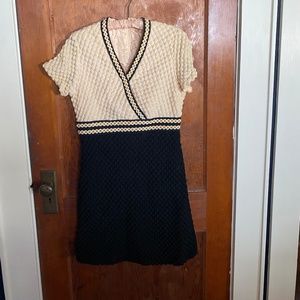 Vintage Women’s Short Sleeved Dress